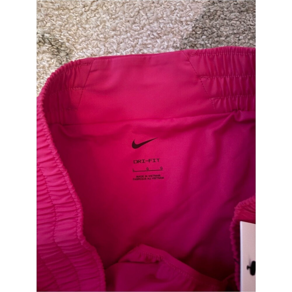 Nike Women’s Hot Pink Dri Fit Athletic Shorts - Picture 6 of 11